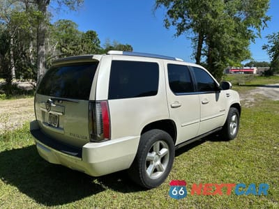 Czwarte zdjęcie samochodu z boku: 2013 CADILLAC ESCALADE PREMIUM VIN:1GYS3CEF2DR318728 - miniatura