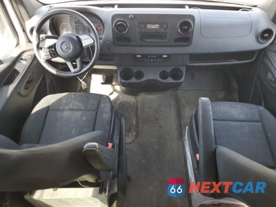 Zdjęcie 8 z 13 samochodu: 2021 MERCEDES-BENZ SPRINTER 2500 VIN:W1W4DCHY3MT047064 - miniatura