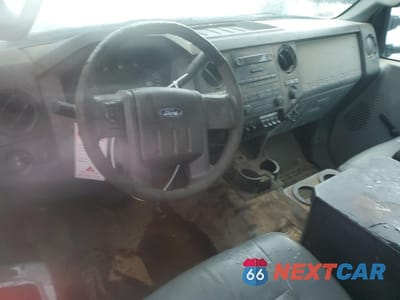 Zdjęcie 8 z 12 samochodu: 2013 FORD F450 SUPER DUTY VIN:1FDUF4GY1DEA42717 - miniatura