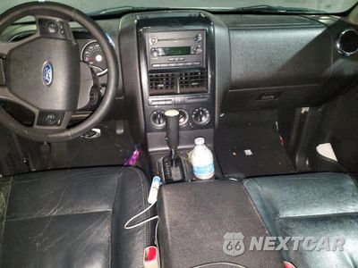 Zdjęcie 8 z 13 samochodu: 2008 FORD EXPLORER XLT VIN:1FMEU63E38UA29626 - miniatura