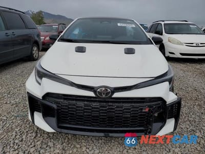 Piąte zdjęcie samochodu w środku: 2025 TOYOTA GR COROLLA CORE VIN:JTNABAAE2SA018068 - miniatura