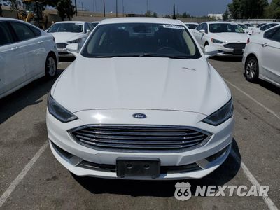Piąte zdjęcie samochodu w środku: 2018 FORD FUSION SE HYBRID VIN:3FA6P0LU2JR118868 - miniatura