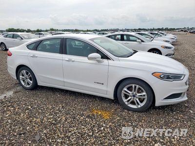 Czwarte zdjęcie samochodu z boku: 2018 FORD FUSION SE HYBRID VIN:3FA6P0LU2JR178472 - miniatura