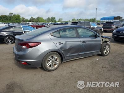 Trzecie zdjęcie samochodu z tyłu: 2019 HYUNDAI ELANTRA SEL VIN:5NPD84LF7KH405666 - miniatura