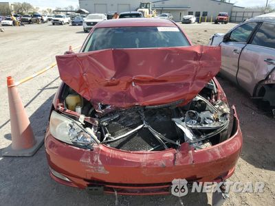 Piąte zdjęcie samochodu w środku: 2002 TOYOTA CAMRY LE VIN:JTDBE32K020064326 - miniatura