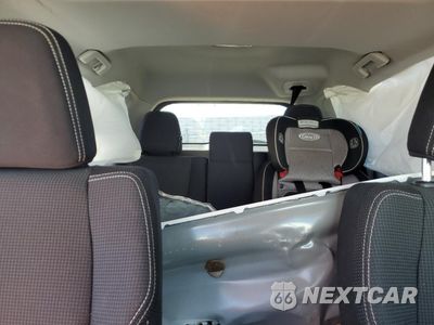 Zdjęcie 10 z 16 samochodu: 2017 TOYOTA RAV4 XLE VIN:JTMWFREV4HJ715662 - miniatura