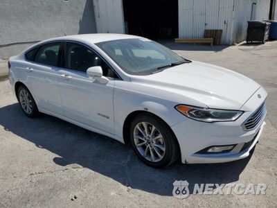 Czwarte zdjęcie samochodu z boku: 2017 FORD FUSION SE HYBRID VIN:3FA6P0LUXHR408916 - miniatura
