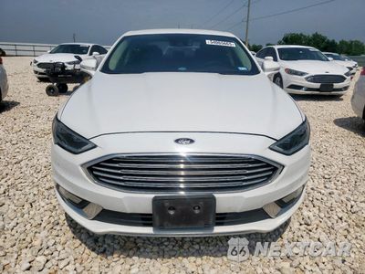Piąte zdjęcie samochodu w środku: 2017 FORD FUSION SE HYBRID VIN:3FA6P0LU2HR409039 - miniatura