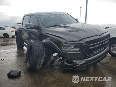 Czwarte zdjęcie samochodu z boku: 2022 RAM 1500 LARAMIE VIN:1C6SRFJTXNN182544 - miniatura