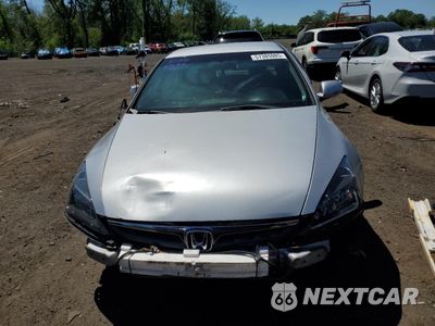 Piąte zdjęcie samochodu w środku: 2004 HONDA ACCORD LX VIN:1HGCM55354A081449 - miniatura