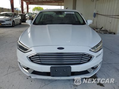 Piąte zdjęcie samochodu w środku: 2017 FORD FUSION SE HYBRID VIN:3FA6P0LU2HR409235 - miniatura