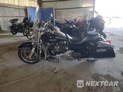 Trzecie zdjęcie samochodu z tyłu: 2018 HARLEY-DAVIDSON FLHR ROAD KING VIN:1HD1FBC14JB658380 - miniatura