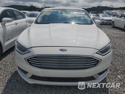 Piąte zdjęcie samochodu w środku: 2018 FORD FUSION SE HYBRID VIN:3FA6P0LU2JR171960 - miniatura