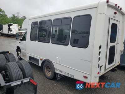 Drugie zdjęcie samochodu z przodu: 2016 FORD ECONOLINE E350 SUPER DUTY CUTAWAY VAN VIN:1FDEE3FS8GDC57908 - miniatura