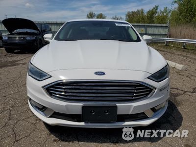 Piąte zdjęcie samochodu w środku: 2017 FORD FUSION SE HYBRID VIN:3FA6P0LU0HR359645 - miniatura