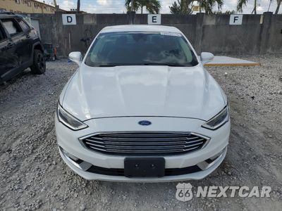 Piąte zdjęcie samochodu w środku: 2017 FORD FUSION SE HYBRID VIN:3FA6P0LU1HR359590 - miniatura