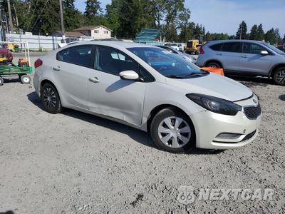 Czwarte zdjęcie samochodu z boku: 2015 KIA FORTE LX VIN:KNAFK4A67F5339068 - miniatura