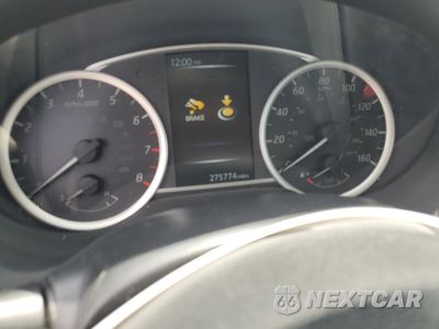 Zdjęcie 9 z 12 samochodu: 2017 NISSAN SENTRA S VIN:3N1AB7AP2HY278373 - miniatura