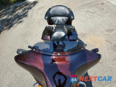 Piąte zdjęcie samochodu w środku: 2011 HARLEY-DAVIDSON FLHX VIN:1HD1KBM34BB650471 - miniatura