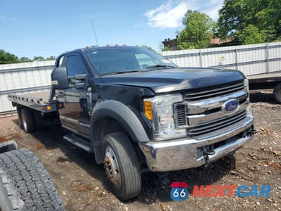 Czwarte zdjęcie samochodu z boku: 2017 FORD F550 SUPER DUTY VIN:1FDUF5GT2HED19245 - miniatura