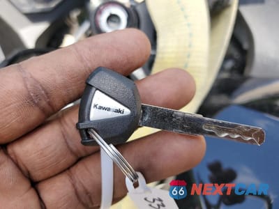 Zdjęcie 8 z 10 samochodu: 2025 KAWASAKI EX500 VIN:ML5EXGG19SDA34603 - miniatura