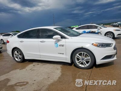 Czwarte zdjęcie samochodu z boku: 2018 FORD FUSION SE HYBRID VIN:3FA6P0LU5JR118654 - miniatura