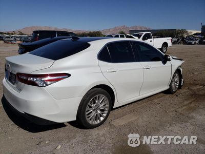 Trzecie zdjęcie samochodu z tyłu: 2018 TOYOTA CAMRY XSE VIN:4T1BZ1HK7JU003235 - miniatura