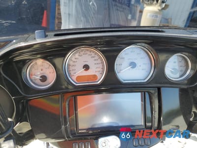Zdjęcie 7 z 8 samochodu: 2014 HARLEY-DAVIDSON FLHXS STREET GLIDE SPECIAL VIN:1HD1KRM15EB647560 - miniatura