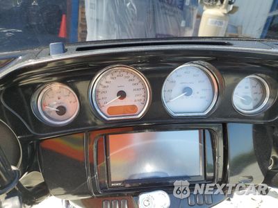 Zdjęcie 7 z 8 samochodu: 2014 HARLEY-DAVIDSON FLHXS STREET GLIDE SPECIAL VIN:1HD1KRM15EB647560 - miniatura