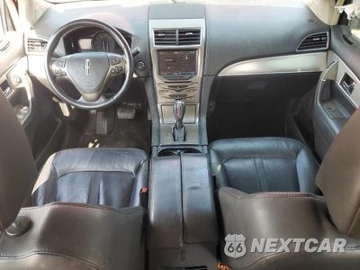 Zdjęcie 8 z 13 samochodu: 2012 LINCOLN MKX VIN:2LMDJ6JK1CBL05155 - miniatura