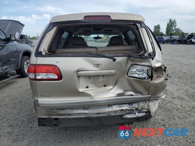 Zdjęcie 6 z 13 samochodu: 2001 TOYOTA SIENNA LE VIN:4T3ZF13C81U354542 - miniatura