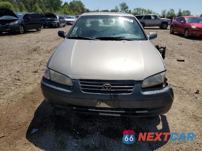 Piąte zdjęcie samochodu w środku: 1998 TOYOTA CAMRY CE VIN:4T1BG22K4WU276113 - miniatura