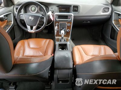 Zdjęcie 8 z 12 samochodu: 2013 VOLVO S60 T5 VIN:YV1612FS4D2196220 - miniatura