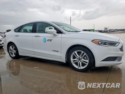 Czwarte zdjęcie samochodu z boku: 2018 FORD FUSION SE HYBRID VIN:3FA6P0LU7JR171937 - miniatura