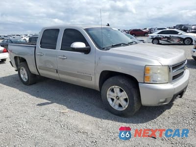 Czwarte zdjęcie samochodu z boku: 2008 CHEVROLET SILVERADO K1500 VIN:2GCEK13M181240811 - miniatura