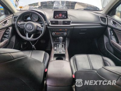 Zdjęcie 8 z 15 samochodu: 2018 MAZDA 3 TOURING VIN:3MZBN1L34JM191133 - miniatura