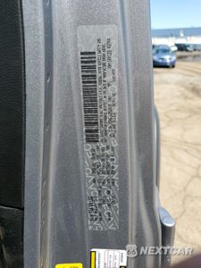 Zdjęcie 12 z 12 samochodu: 2018 JEEP WRANGLER UNLIMITED SPORT VIN:1C4HJXDN6JW253918 - miniatura