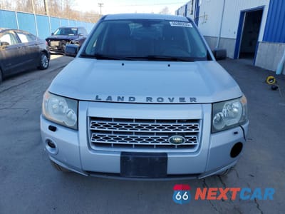 Piąte zdjęcie samochodu w środku: 2008 LAND ROVER LR2 HSE VIN:SALFR24N28H063687 - miniatura