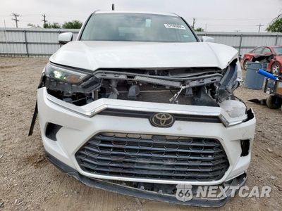 Piąte zdjęcie samochodu w środku: 2024 TOYOTA GRAND HIGHLANDER XLE VIN:5TDAAAB50RS021487 - miniatura