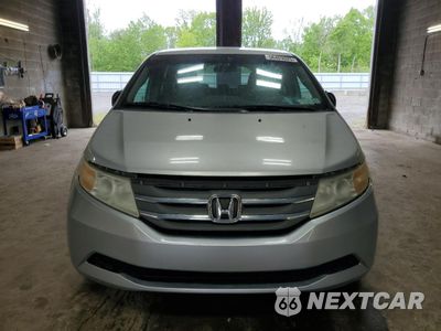 Piąte zdjęcie samochodu w środku: 2011 HONDA ODYSSEY LX VIN:5FNRL5H21BB007027 - miniatura