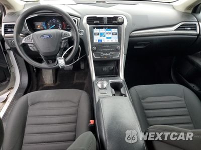 Zdjęcie 8 z 13 samochodu: 2019 FORD FUSION SE VIN:3FA6P0LU1KR124811 - miniatura