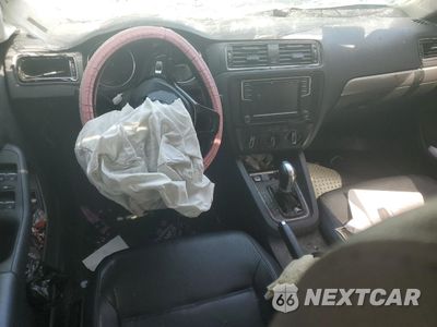 Zdjęcie 8 z 13 samochodu: 2016 VOLKSWAGEN JETTA SE VIN:3VWD67AJ2GM333577 - miniatura