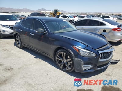 Czwarte zdjęcie samochodu z boku: 2016 INFINITI Q70 3.7 VIN:JN1BY1AP6GM220512 - miniatura