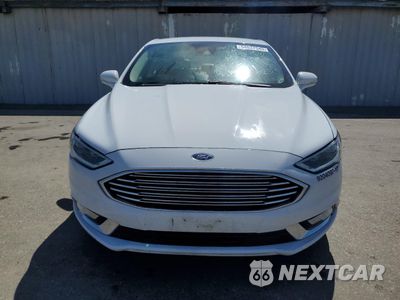 Piąte zdjęcie samochodu w środku: 2017 FORD FUSION SE HYBRID VIN:3FA6P0LU8HR408963 - miniatura