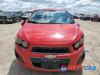 Piąte zdjęcie samochodu w środku: 2015 CHEVROLET SONIC LT VIN:1G1JC5SHXF4136576 - miniatura