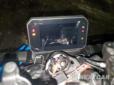 Zdjęcie 7 z 9 samochodu: 2023 SUZUKI GSX800 R VIN:JS1EM11B9P7100318 - miniatura