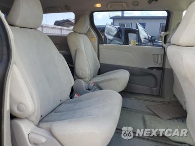 Zdjęcie 11 z 13 samochodu: 2011 TOYOTA SIENNA BASE VIN:5TDKA3DC8BS006608 - miniatura
