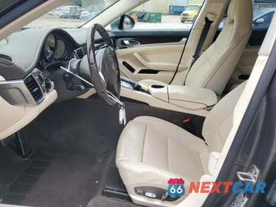 Zdjęcie 7 z 12 samochodu: 2015 PORSCHE PANAMERA 2 VIN:WP0AA2A71FL001836 - miniatura