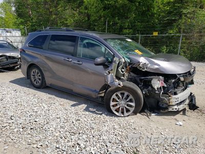 Czwarte zdjęcie samochodu z boku: 2021 TOYOTA SIENNA XLE VIN:5TDJSKFC6MS034488 - miniatura
