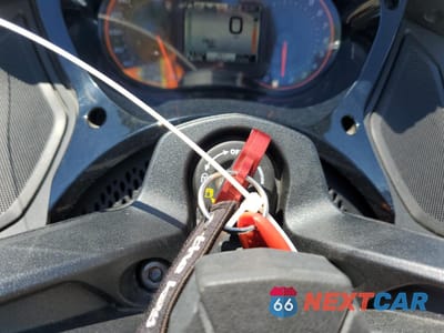 Zdjęcie 8 z 9 samochodu: 2013 CAN-AM SPYDER ROADSTER ST VIN:2BXNCBC13DV001031 - miniatura